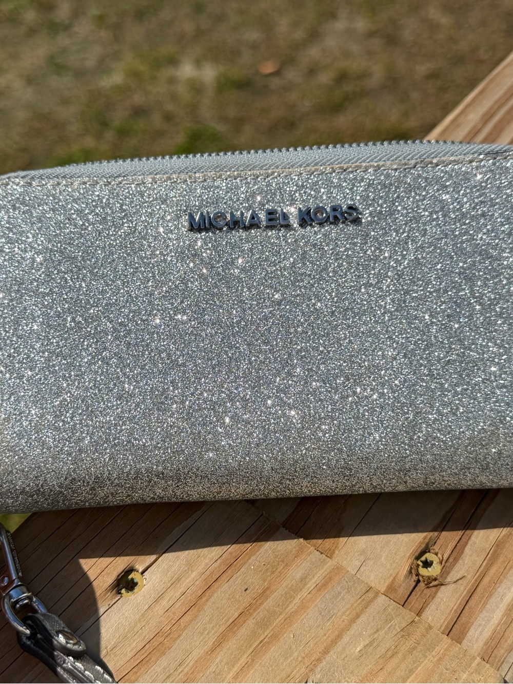 💎Michael Kors Silver Glitter Wallet/Wristlet💎